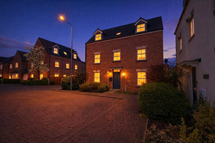 5 Bedroom Detached House For Sale In Goetre Fawr, Cardiff, CF15