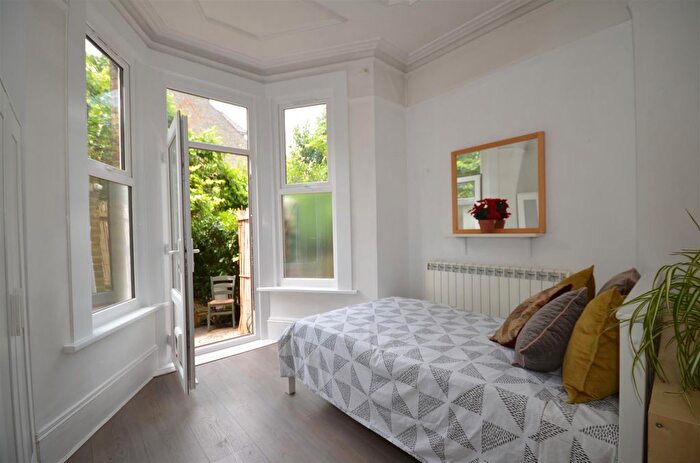 Studio To Rent In Church Lane, Crouch End, London, N8