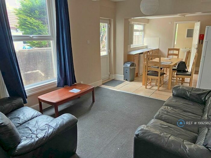 6 Bedroom Semi-Detached House To Rent In Seymour Road, Bishopston, Bristol, BS7