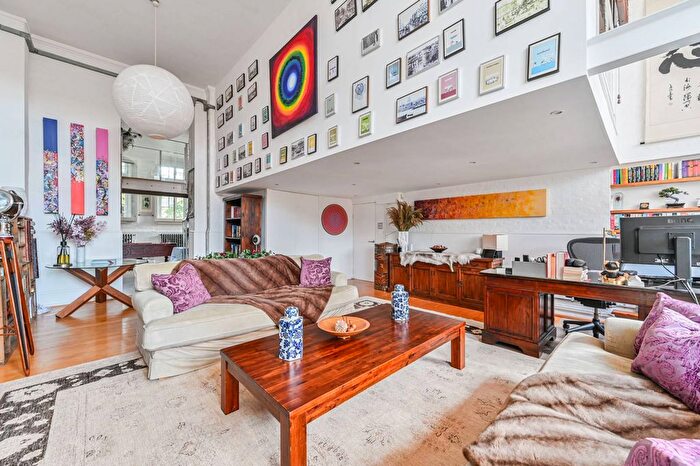 2 Bedroom Flat For Sale In Blackheath Road, Blackheath, London, SE10