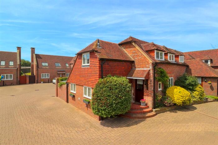 2 Bedroom Semi-Detached House For Sale In The White Friars, Boreham Street, BN27