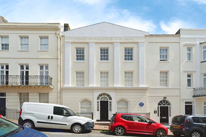1 Bedroom Flat For Sale In Devonshire Place, Brighton, BN2