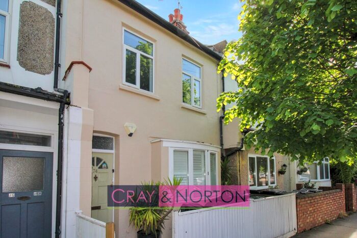 2 Bedroom Flat To Rent In Dartnell Road, East Croydon, CR0
