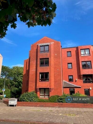 2 Bedroom Flat To Rent In Langlands Court, Glasgow, G51
