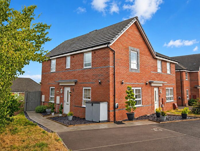 3 Bedroom Semi-Detached House For Sale In Cooke Way, Lydney, GL15