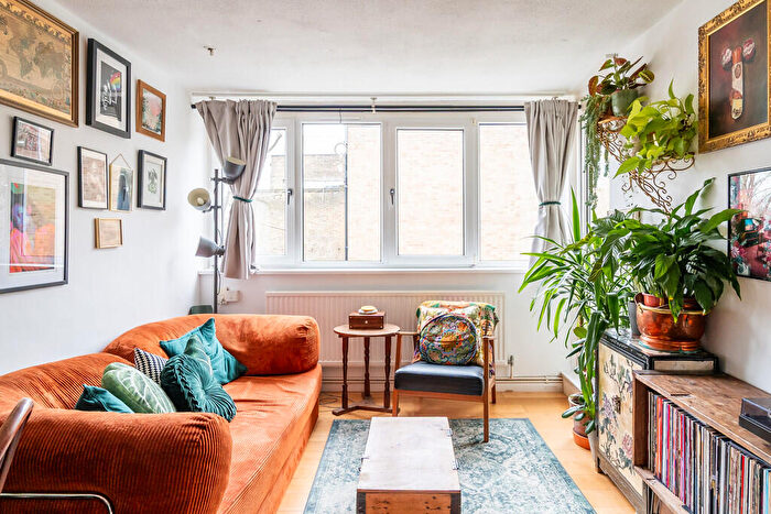 1 Bedroom Apartment For Sale In Popham Street, Islington, London, N1