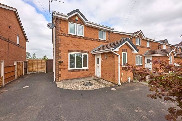 3 Bedroom Detached House For Sale In Bolton Road, Bamfurlong, Wigan, WN2