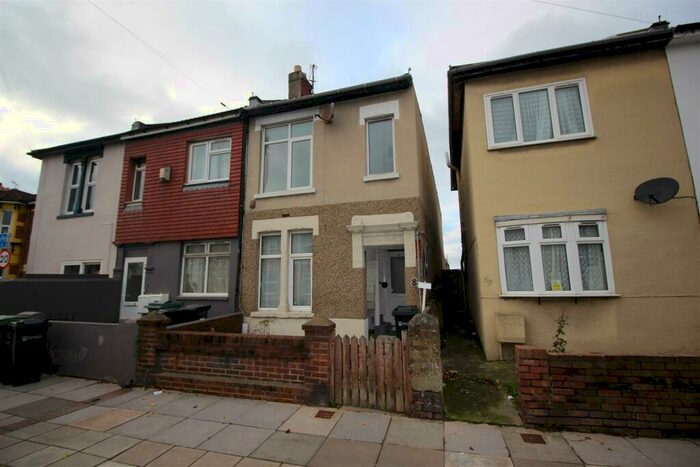 2 Bedroom Flat To Rent In Eastney Road, Southsea, PO4