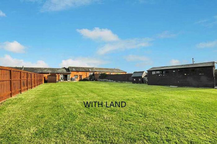 4 Bedroom Country House Character Property For Sale In Steeple Claydon - Similar Properties Required, MK18