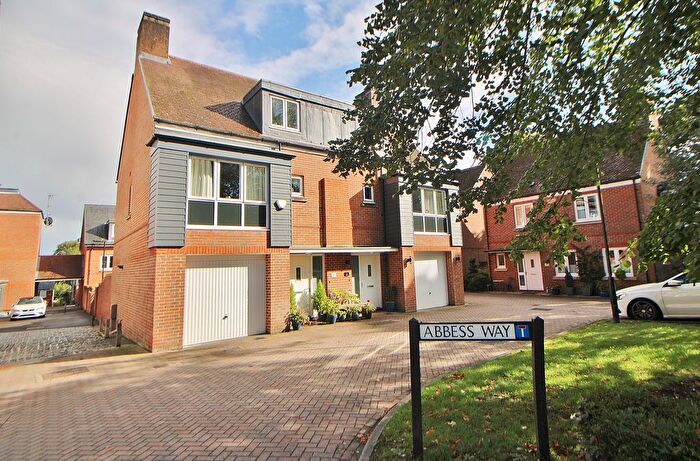 3 Bedroom Semi-Detached House For Sale In Abbess Way, Waterlooville, PO7