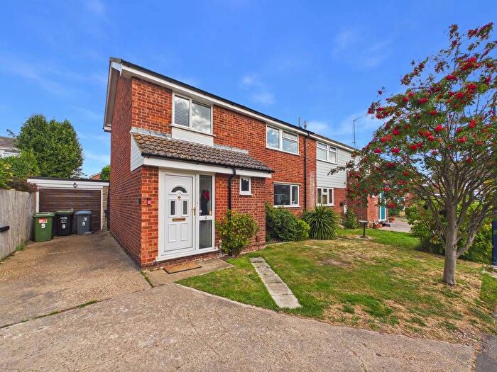 3 Bedroom Semi Detached House To Rent In Ennerdale Close, Felixstowe, Suffolk, IP11