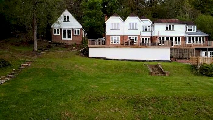 5 Bedroom Detached House For Sale In Friezley Lane, Kent, Cranbrook, TN17