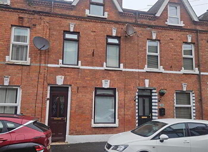 3 Bedroom Mid Terraced House For Sale In Park Parade, Belfast, BT6