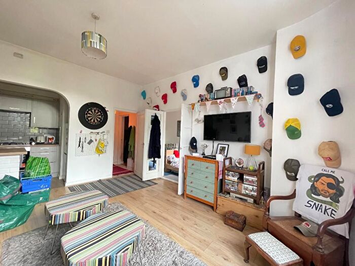 1 Bedroom Flat To Rent In Cromwell Road, Hove, BN3
