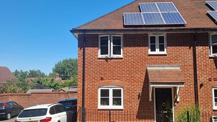 3 Bedroom Semi Detached House For Sale In Gilbert Avenue, Eastleigh, SO50