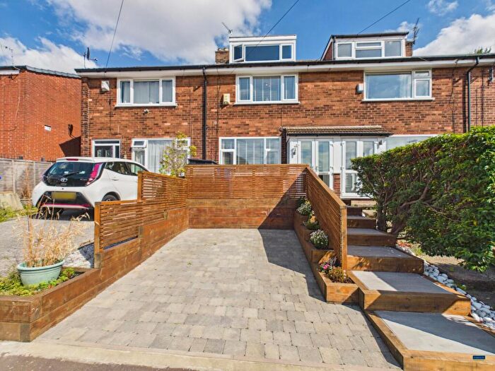 3 Bedroom Terraced House For Sale In Chauncy Road, Manchester, M40