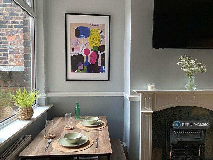 4 Bedroom Terraced House To Rent In Guildford Street, Stoke-On-Trent, ST4