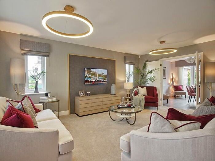 4 Bedroom Detached House For Sale In Ravengar Grove, Rayleigh, Essex, SS6