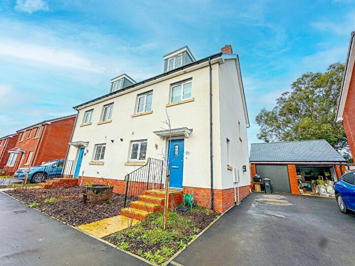 4 Bedroom Semi-Detached House To Rent In Merton Road, Rumwell, Taunton, TA4