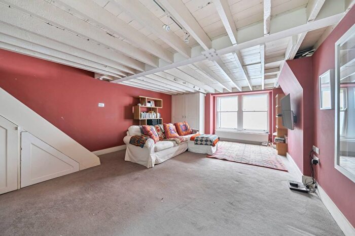 4 Bedroom Terraced House To Rent In Kinnoul Road, Barons Court, London, W6