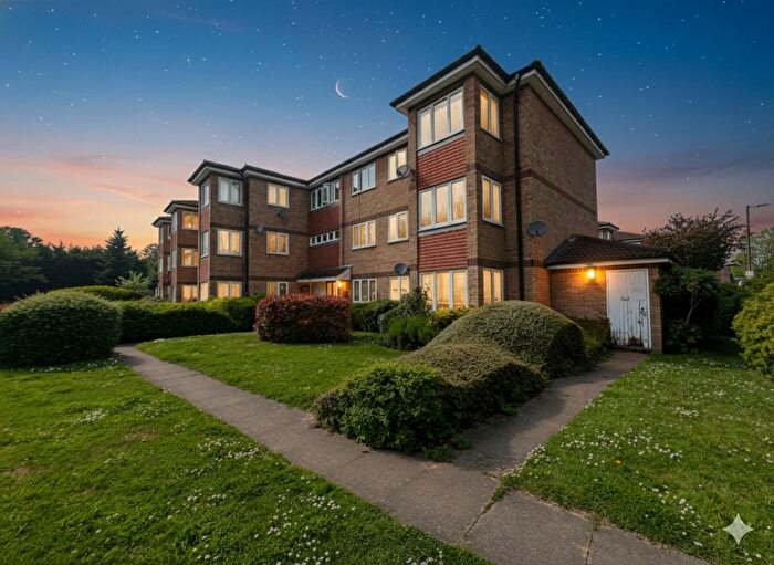 2 Bedroom Terraced House For Sale In Pinecroft Court, Wickham Lane, Welling, Kent, DA16