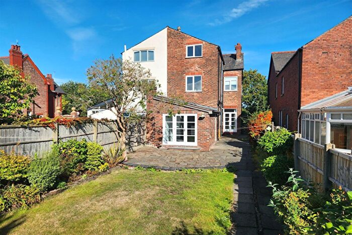 4 Bedroom Semi-detached House For Sale In Fairfield Road, Stockton Heath, Warrington, WA4