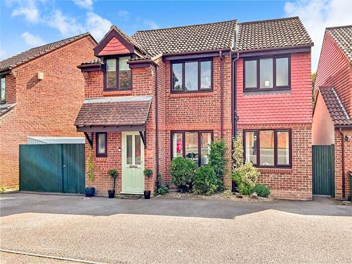 4 Bedroom Detached House For Sale In Cedar Drive, Southwater, Horsham, West Sussex, RH13