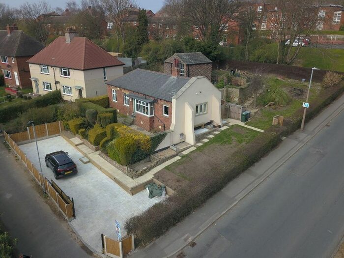 2 Bedroom Detached Bungalow For Sale In Oxford Road, Birstall, Batley, WF17