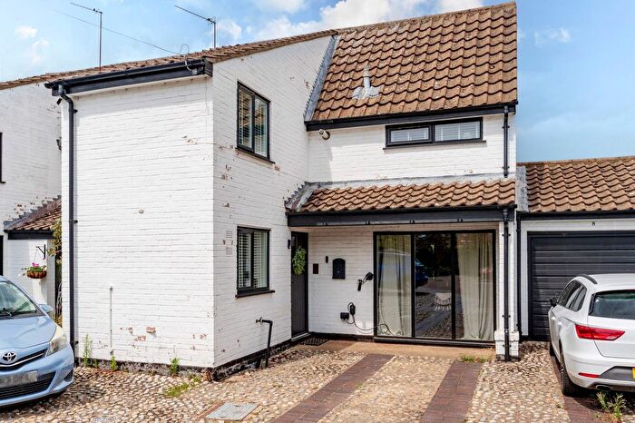 3 Bedroom Semi Detached House For Sale In Constitution Hill, Old Catton, NR6