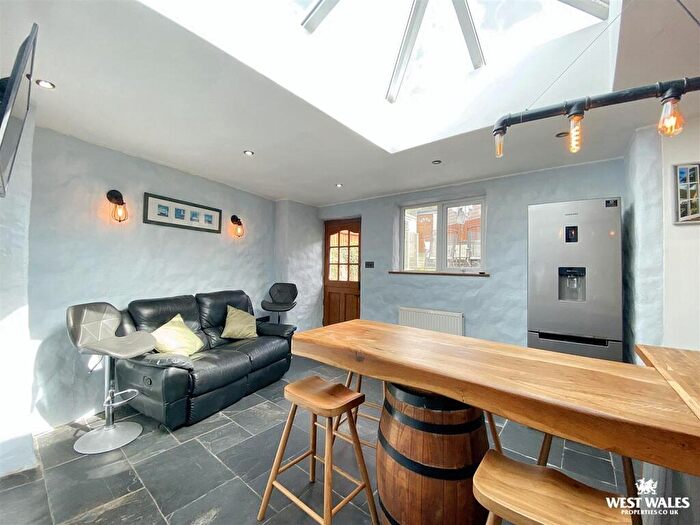 3 Bedroom Terraced House For Sale In Narberth Road, Tenby, SA70