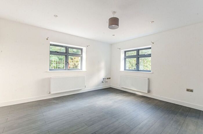 1 Bedroom Flat To Rent In Sweeps Lane, Orpington, BR5