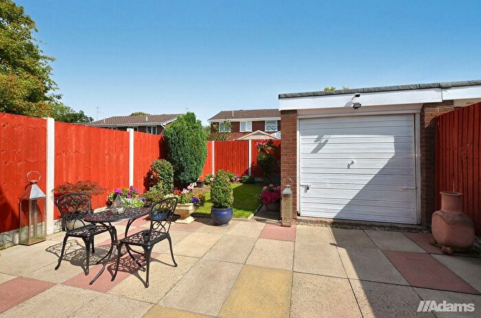 2 Bedroom Semi-Detached House For Sale In Arndale, Beechwood, WA7