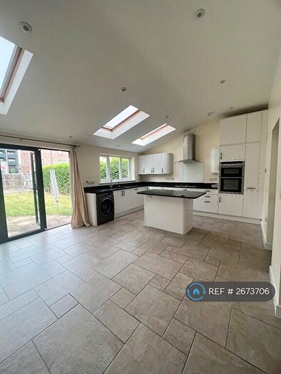 3 Bedroom Semi Detached House To Rent In Cromwell Road, Cambridge, CB1