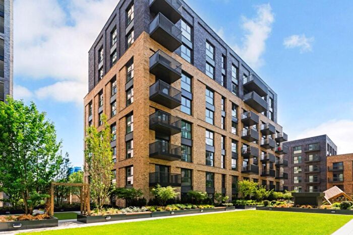 2 Bedroom Flat To Rent In Dragonfly Walk London, N4