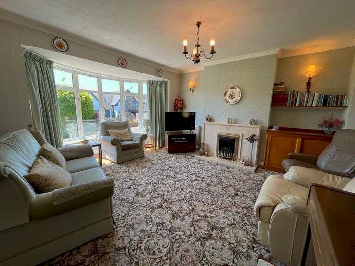 3 Bedroom Property For Sale In 'malva', Ham Lane South, Llantwit Major