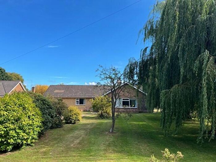 4 Bedroom Bungalow To Rent In Ufford Road, Bainton, Stamford, PE9