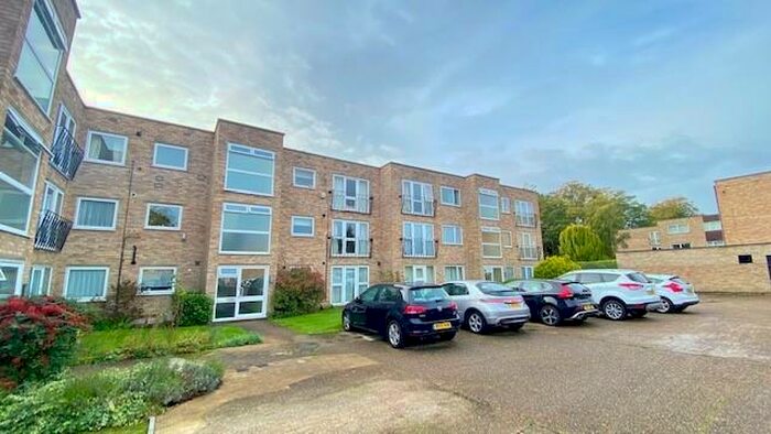 2 Bedroom Apartment To Rent In Riseley Road, Maidenhead, SL6