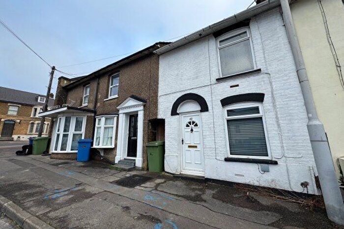 2 Bedroom Terraced House To Rent In St. Pauls Street, Sittingbourne, ME10
