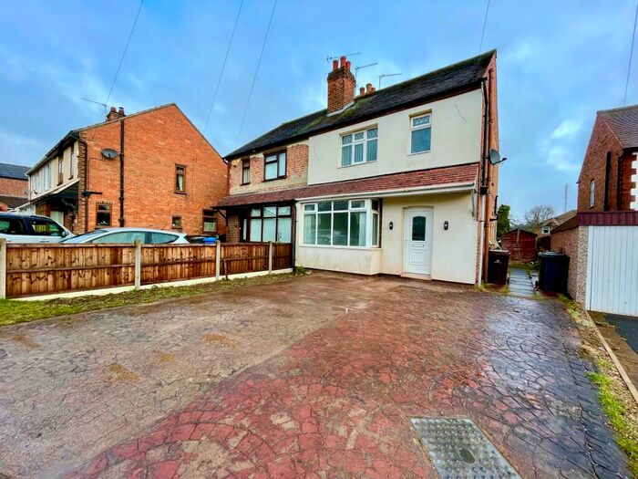 3 Bedroom Semi-Detached House To Rent In Brookfield Avenue, Littleover, DE23