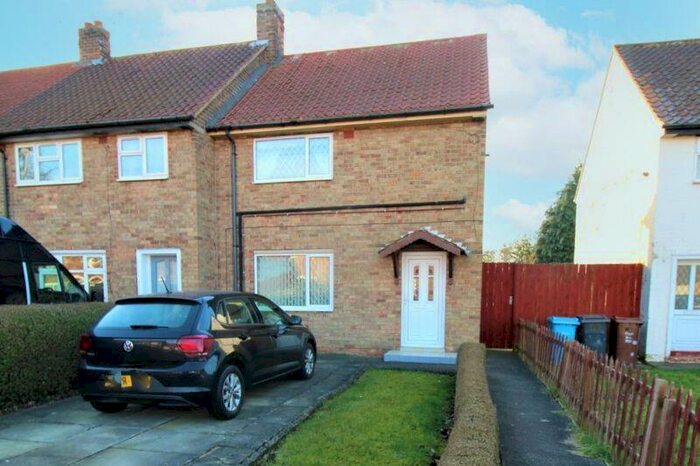 2 Bedroom End Of Terrace House For Sale In Stockwell Grove, Hull, HU9