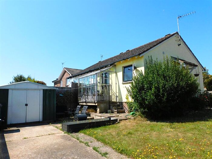 1 Bedroom Semi-Detached Bungalow For Sale In Ash Grove, Seaton, EX12