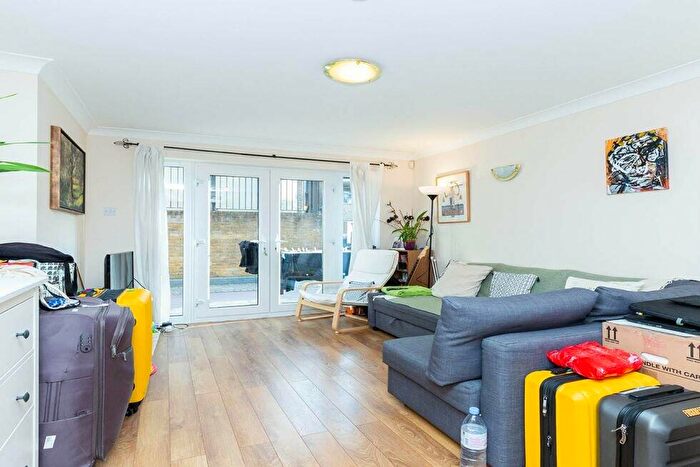 1 Bedroom Flat To Rent In Ensign Street, Aldgate / Tower Hill, E1