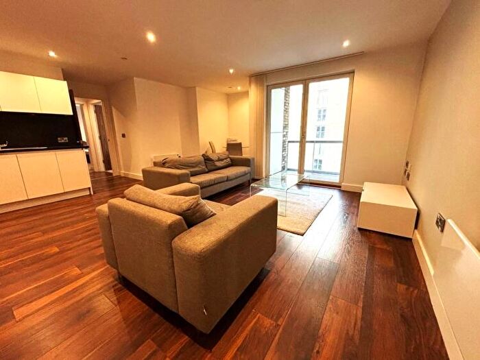 2 Bedroom Apartment To Rent In New Bridge Street Salford, M3