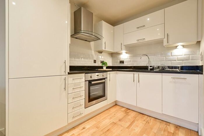 3 Bedroom End Terrace House To Rent In Colwell Road, London, SE22