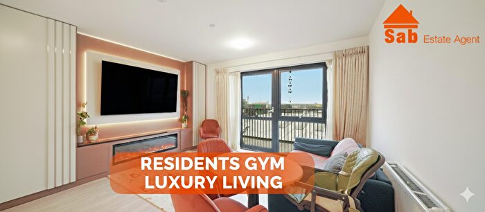 2 Bedroom Flat To Rent In Farine Avenue, Hayes, UB3