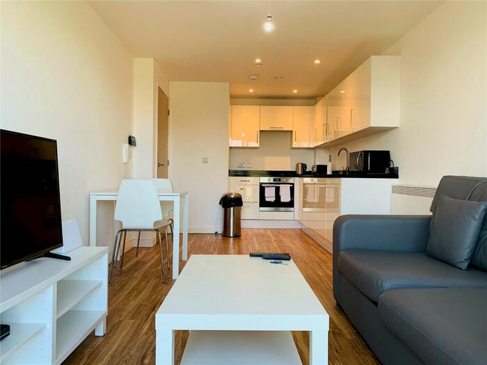 1 Bedroom Flat To Rent In Aire, Cross Green Lane, LS9