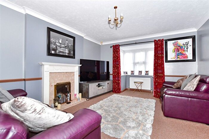 3 Bedroom Detached House For Sale In Hawkwood, Maidstone, Kent, ME16