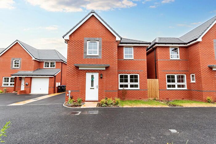 4 Bedroom House To Rent In Campbell Drive, Lighthorne, CV33