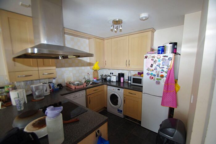 2 Bedroom Flat To Rent In Watford, Watford, WD17