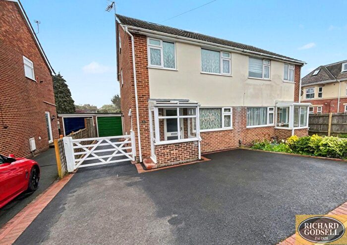 3 Bedroom Semi-Detached House For Sale In Christchurch, BH23